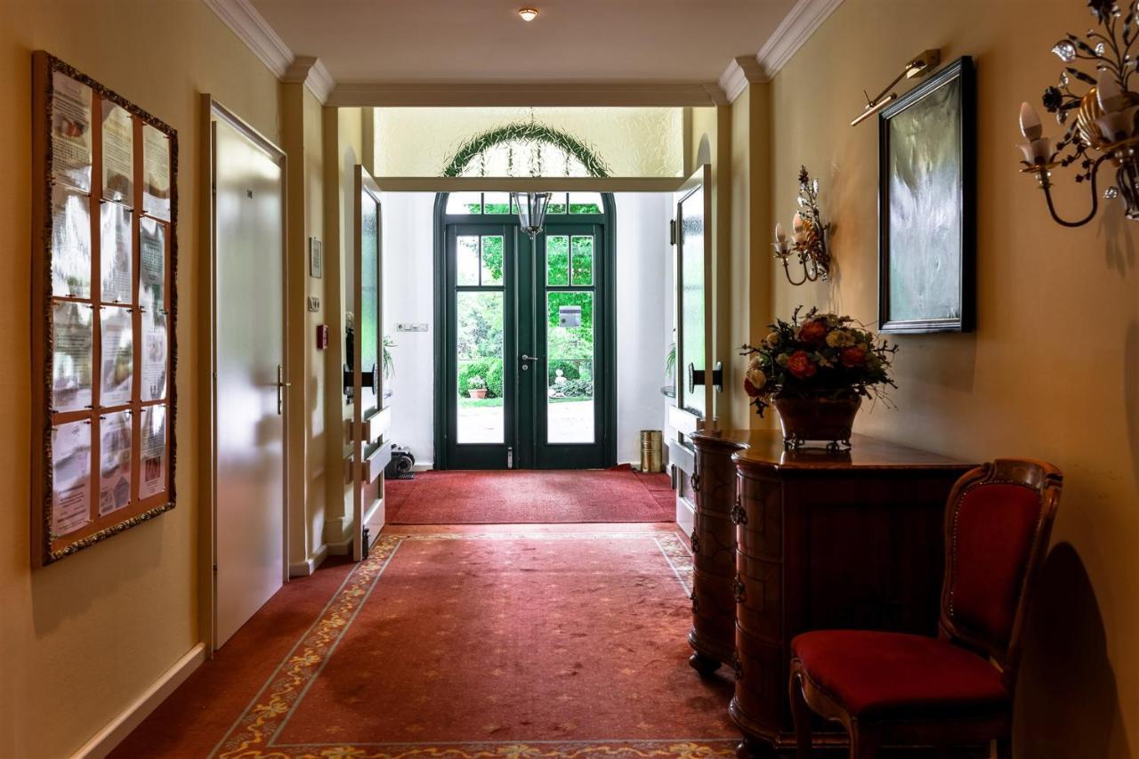 Hotel Kurhaus Dr. Petershofer Wolfsegg am Hausruck Esterno foto
